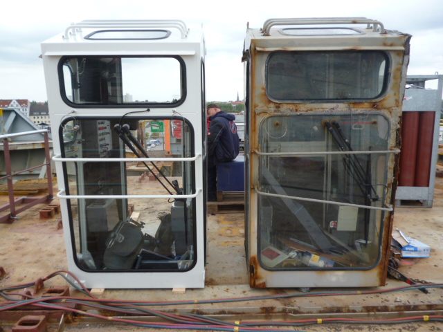 Deck crane maintenance - cabin